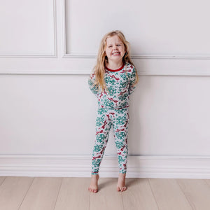 Kickee- LS Mistletoe pajamas