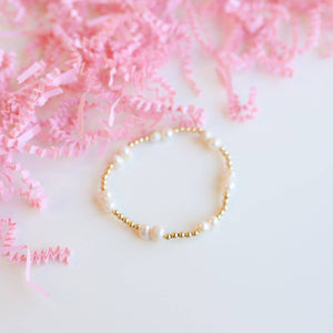 Coastal Pearl Bracelet in Gold: Extended 7.25 inch